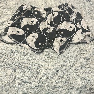yin & yang shorts from forever 21